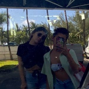 Meet your Posher, Hailey